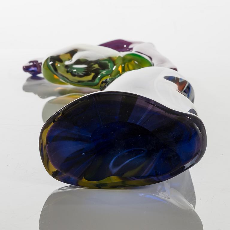 SOILE YLI-MÄYRY, skulptur, "Burning Hand" 1/6, signerad Soile Yli-Mäyry 2009.