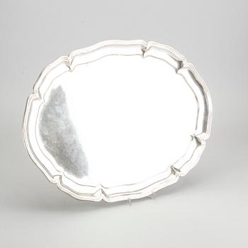 BRICKA, silver, rokokostil, vikt ca 1100 gram.