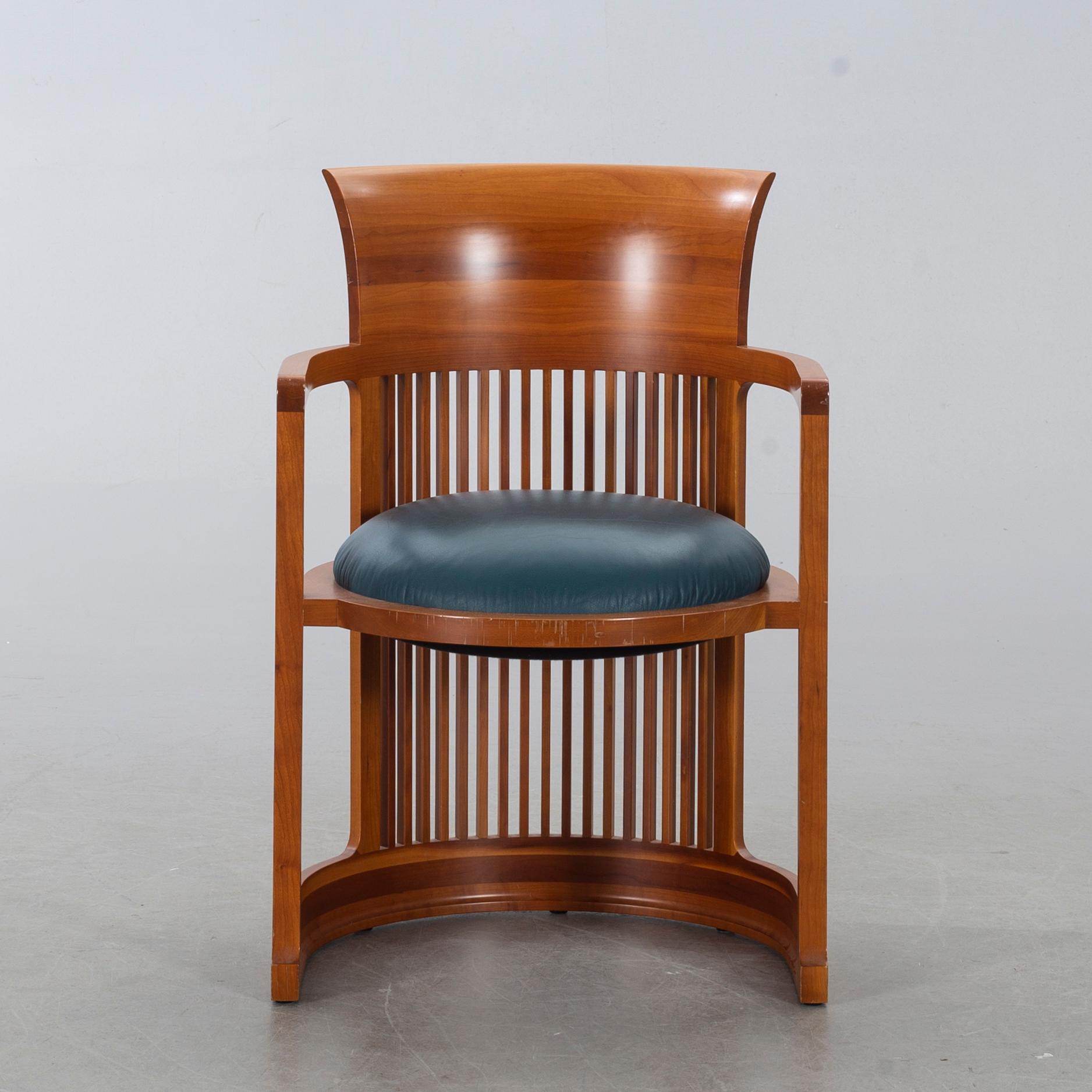 FRANK LLOYD WRIGHT, KARMSTOL, modellnr 606 "Barrel Chair", Cassina 1986.