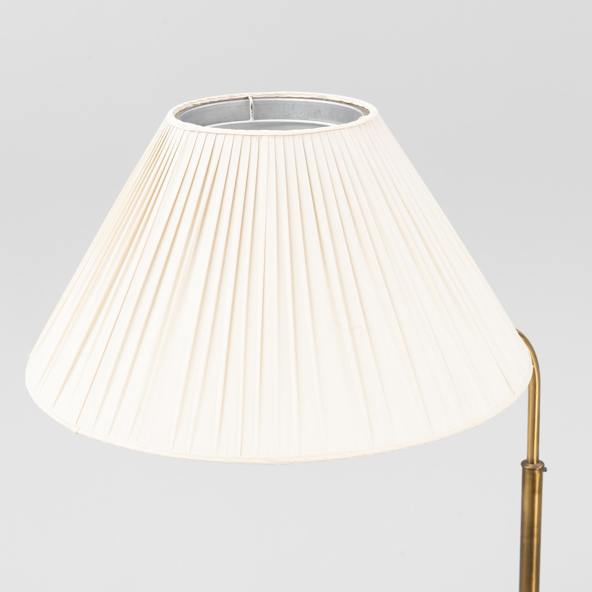 Josef Frank, golvlampa, modell 2368, "Stora Kamelen", Firma Svenskt Tenn.