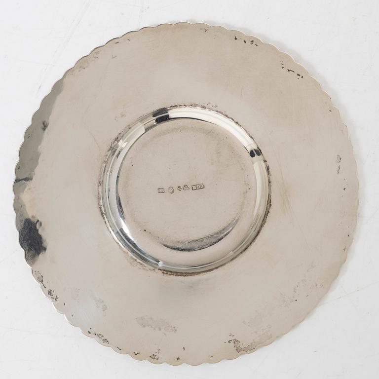 C.G. Hallberg, skål med fat, silver, Stockholm 1923.
