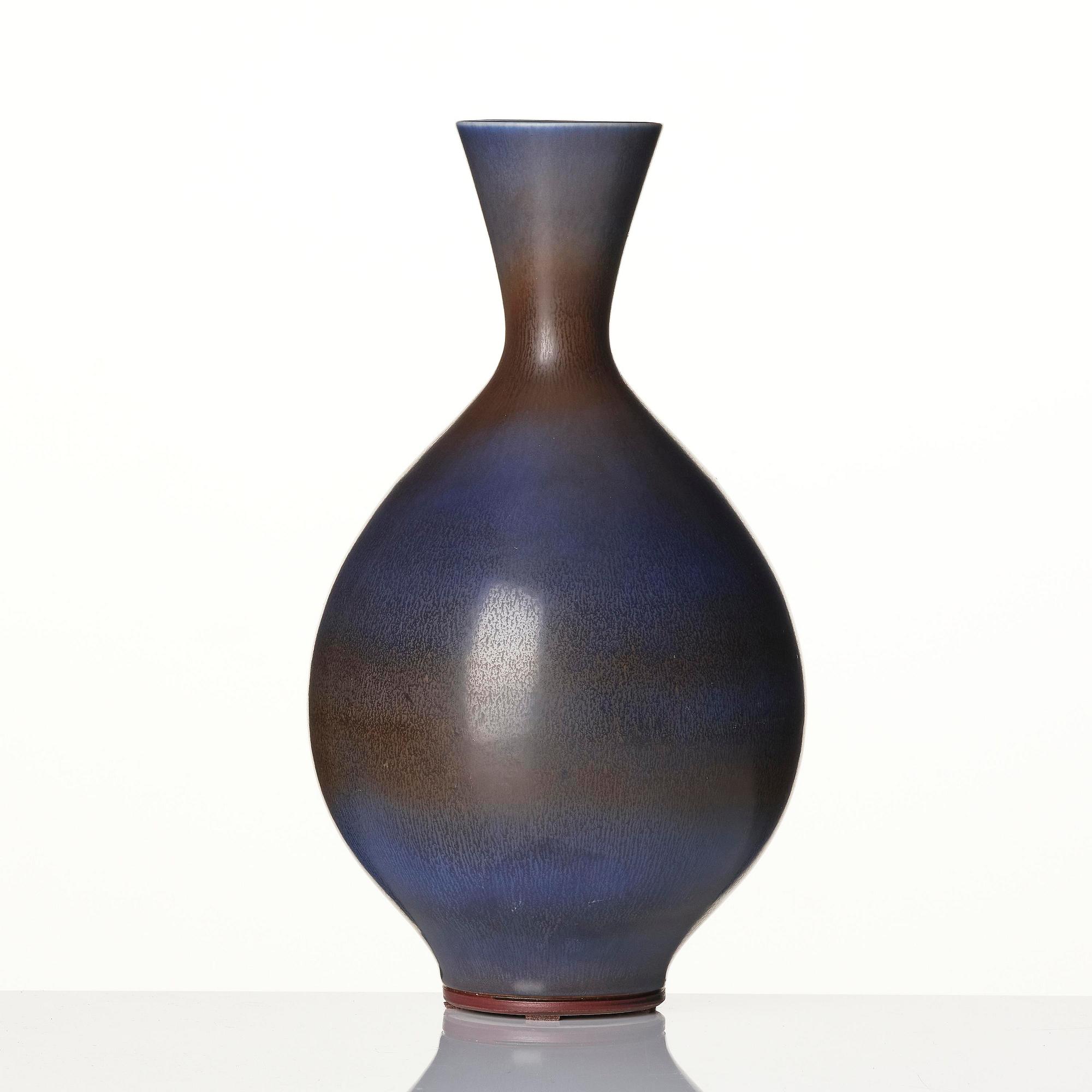 Berndt Friberg, a stoneware vase, Gustavsberg Studio 1973.