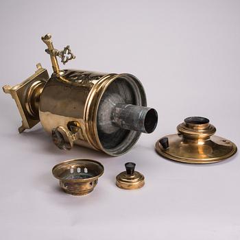 SAMOVAARI, messinkiä, tehdas Gornin, Tula, Venäjä 1900-luvun alku.