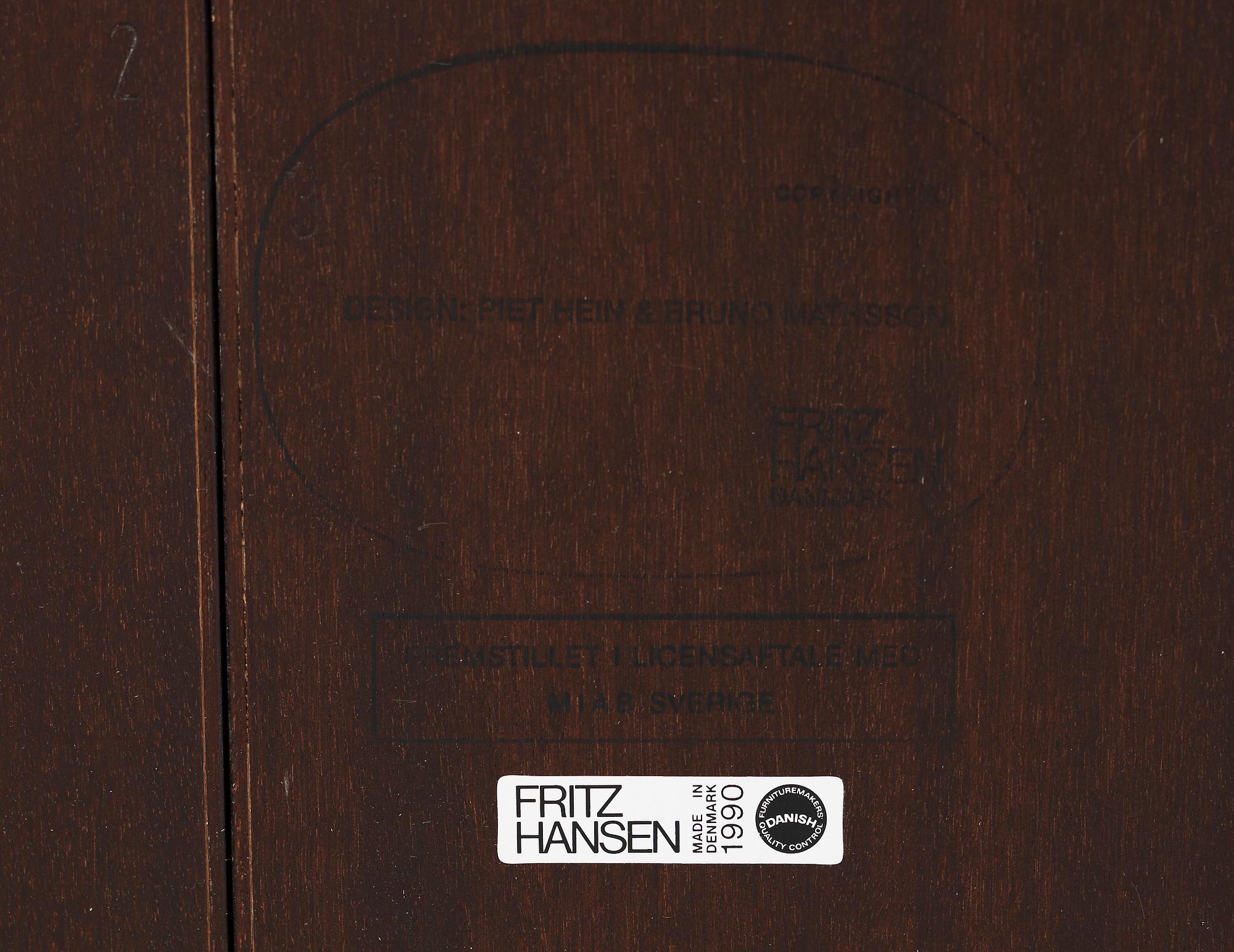 MATBORD SAMT 8 STOLAR, Fritz Hansen Piet hein, Bruno Mathsson resp Arne Jacobsen, Fritz Hansen, 3103 T-chair.