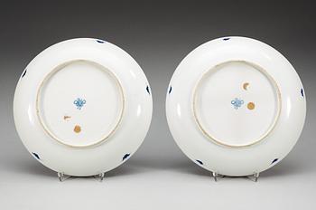 A pair of blue and white dishes, Qing dynasty, 19th Century.