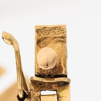 A 14K gold necklace. Import marked Koruteollisuus Tillander, Helsinki 1965.