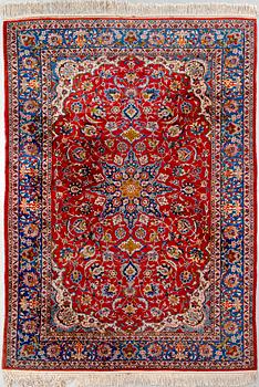 An old/semaintique Isfahan/Najafabad carpet ca 303x202 cm.