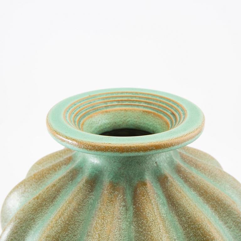 Ewald Dahlskog, Vase for Bo Fajans.