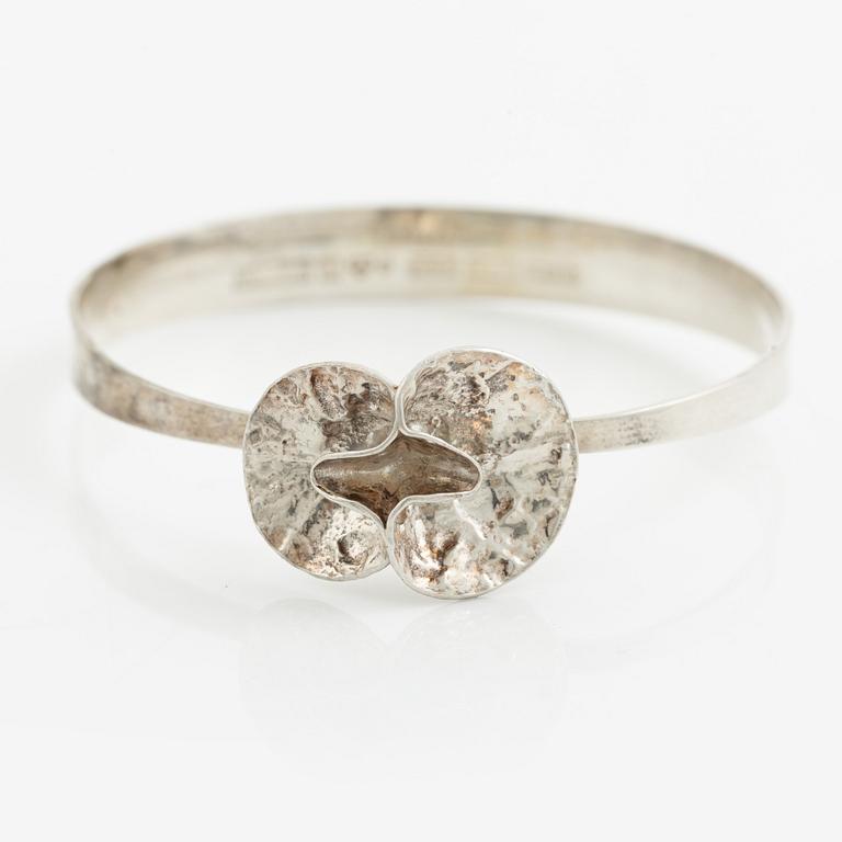 Theresia Hvorslev, bracelet, ring, pendant, earrings, 1 pair, sterling silver, chain, silver, Lidköping 1977, 1976, 1978 and 1973.