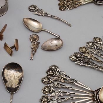 PARTI SILVER, 63 delar, silver, 1900-tal. Tot vikt 600 g.