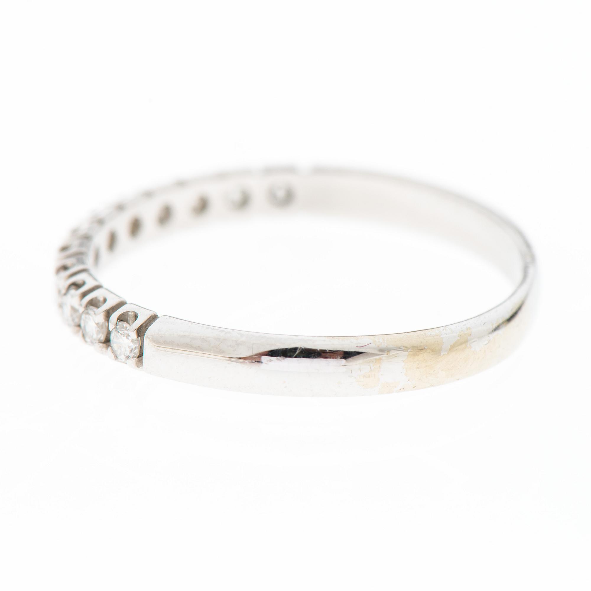 RING, briljantslipade diamanter, 18K vitguld. Elis Kauppi, Kupittaan Kulta 1985.