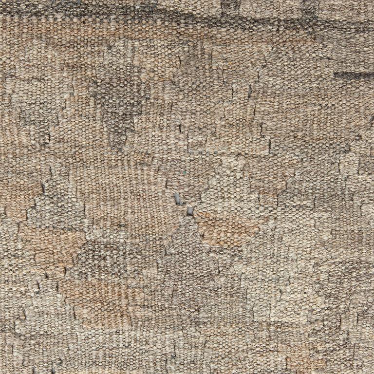 A Kilim carpet, ca. 262 x 176 cm.
