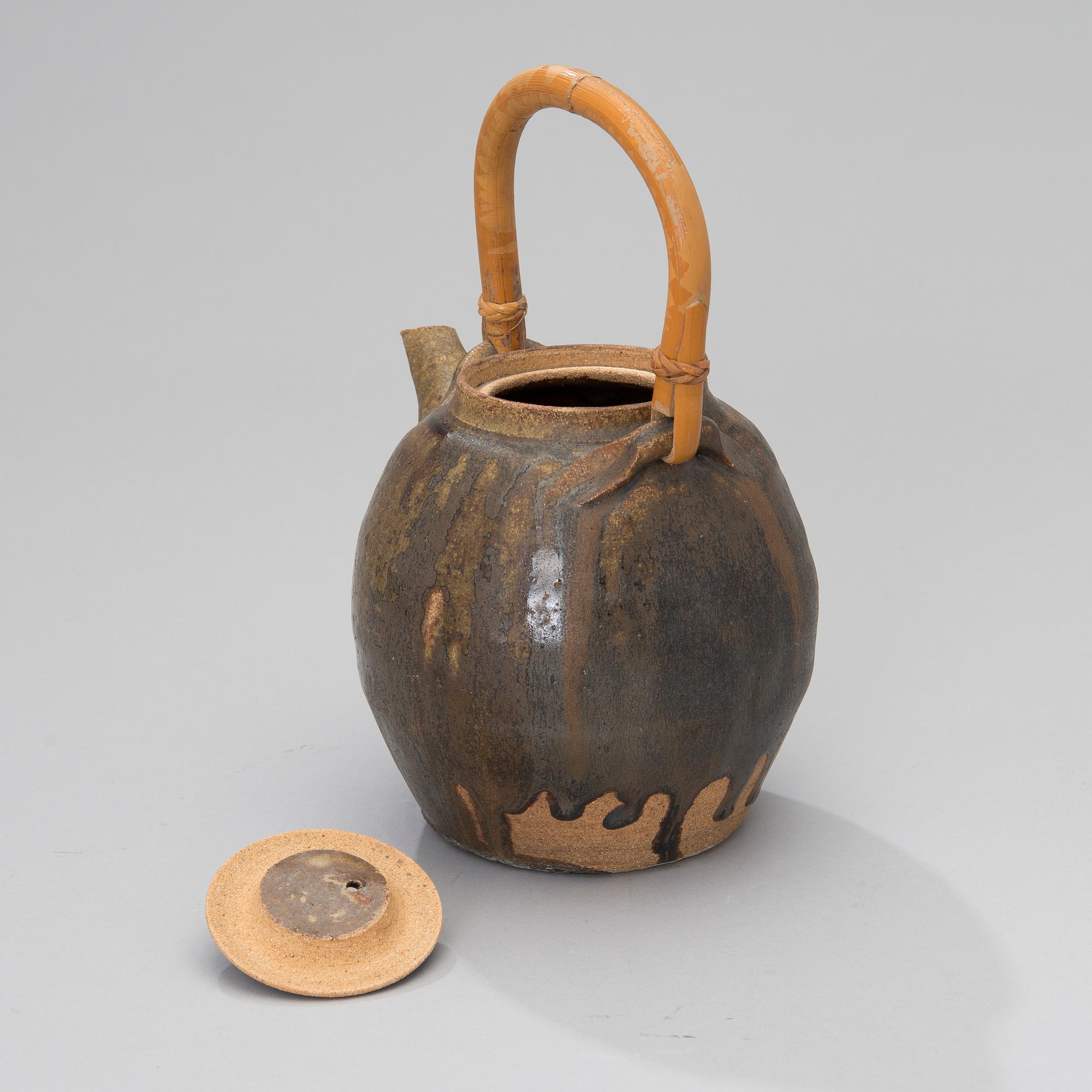 TEKANNA, stengods, möjligen Karl Fredrik Hildén, Arabia, 1900-talets mitt.