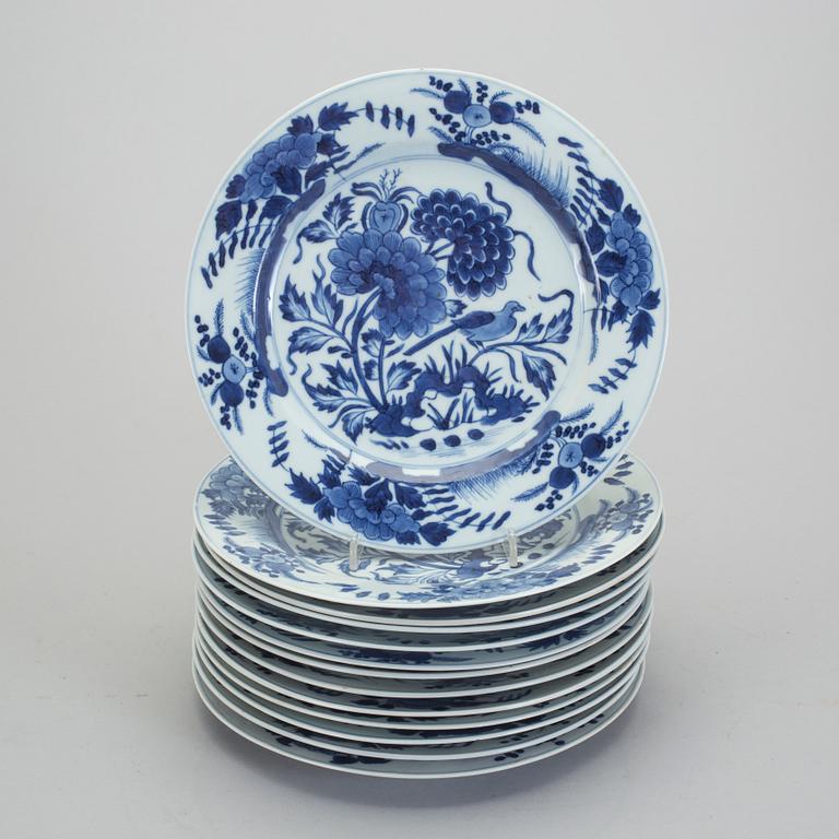 TALLRIKAR, 13 st, porslin, Kina, Qingdynastin, Kangxi (1662-1722).