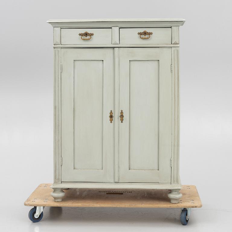 A cabinet, end of the 19th century.