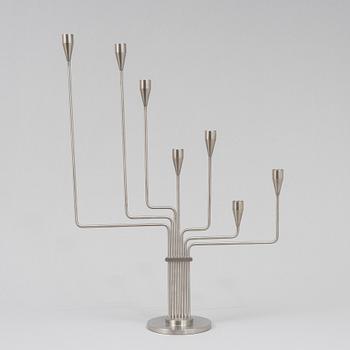 Piet Hein, a 'Karlsvognen' candlestick.
