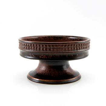 Stig Lindberg, footed bowl from Gustavsberg studio, late 20th century stoneware.