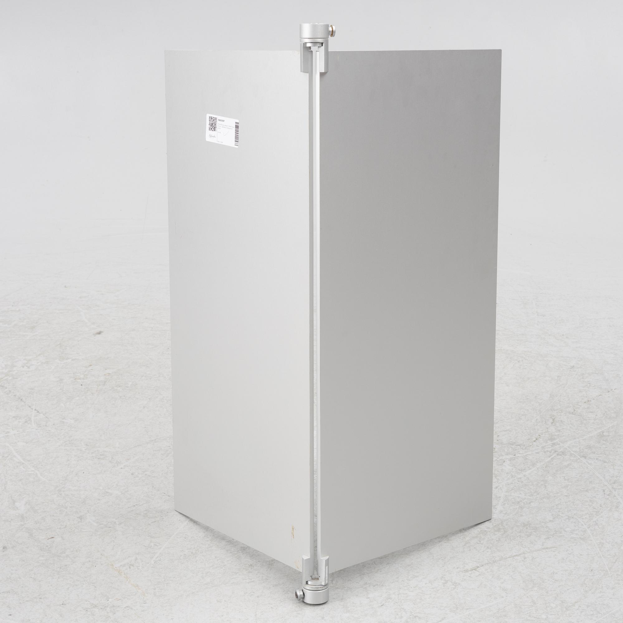 Petra Runge, a 'Book Mirror', DePadova.