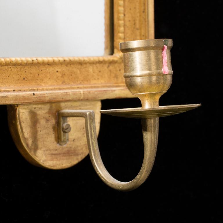 A pair of Swedish mid 20th century Gustavian style wall sconces from Kurt Ekvall in Nyköping.