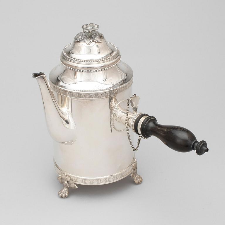 KAFFESERVIS, 3 delar, silver, gustaviansk stil, bland annat Jacob Engelberth Torsk, Stockholm 1896. Tot ca 1345 gram.