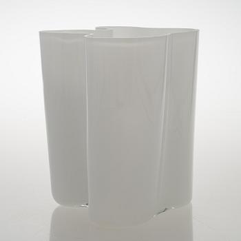 ALVAR AALTO vas, 3031, signerad Alvar Aalto.