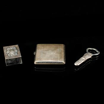 PARTI SILVER, 3 delar, utländska stämplar, 1900-talets början. Total vikt ca 135 g.
