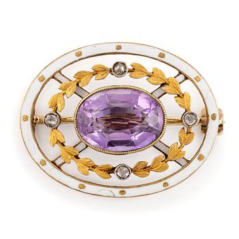 583. A Fabergé jewelled gold and enamel brooch, workmaster Mikhail Perkhin, St Petersburg, 1895-1903.