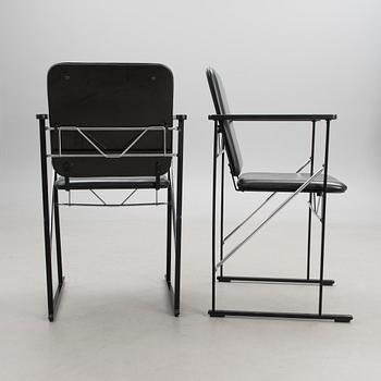 A pair of A-500 chairs for Avarte. Design year 1985.