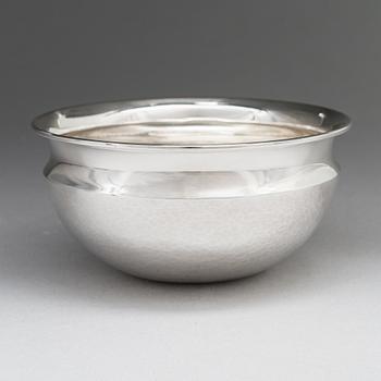 Tapio Wirkkala, A silver bowl, model TW 341, Hämeenlinna, Finland 1967. Design year 1966.