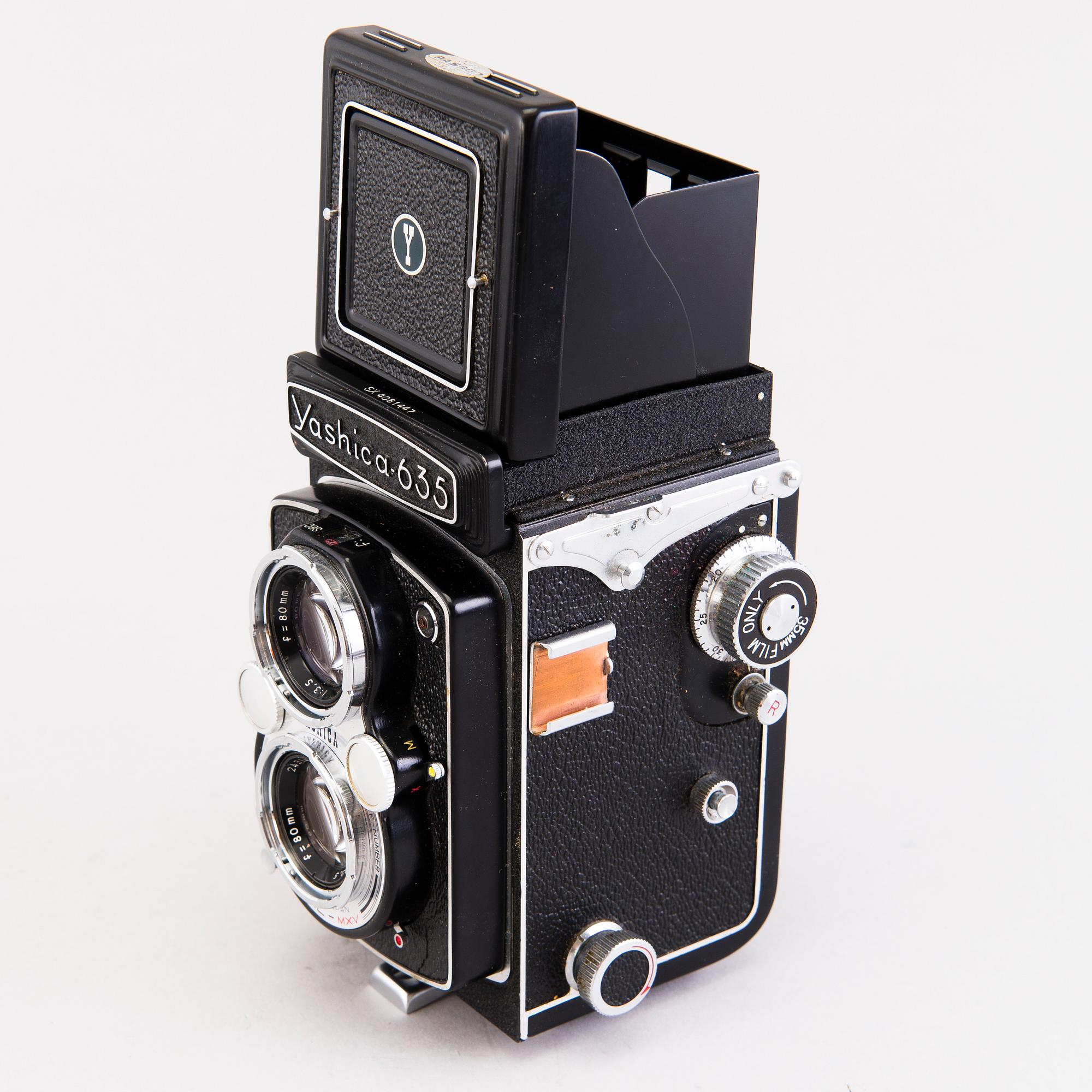 Set of five cameras, with accessories, 1920-50-tal.