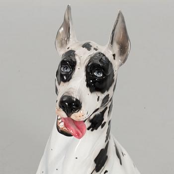 A FIGURIN DOG FROM THE SECOND HALF OF 20TH CENTURY.
