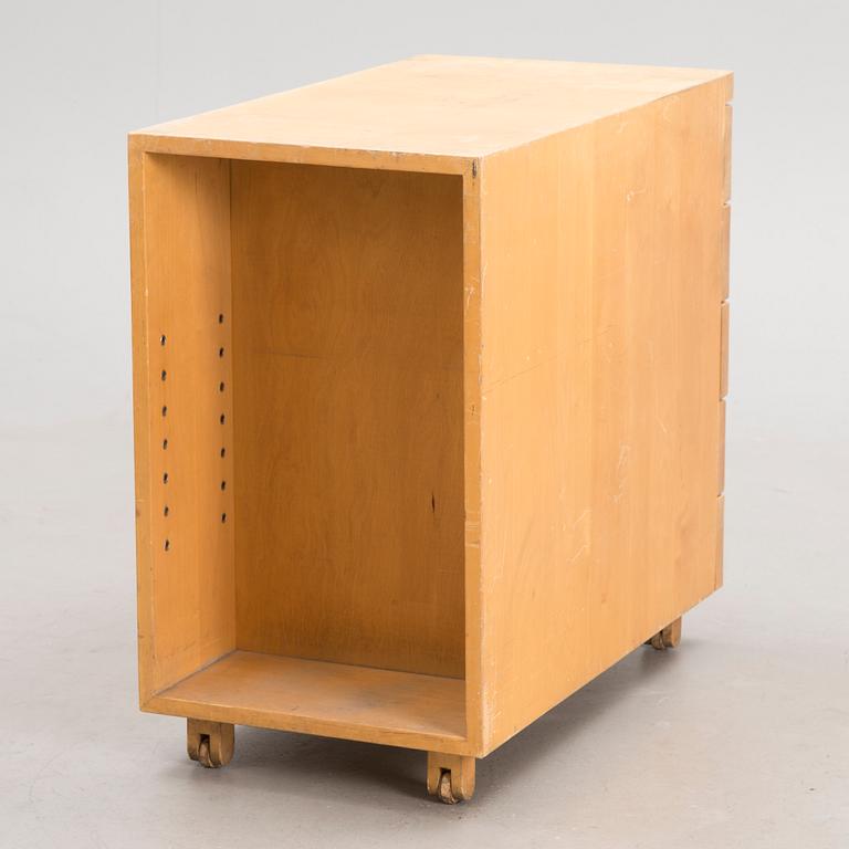 A mid 20th century 'B96' drawer unit for Artek, Finland.