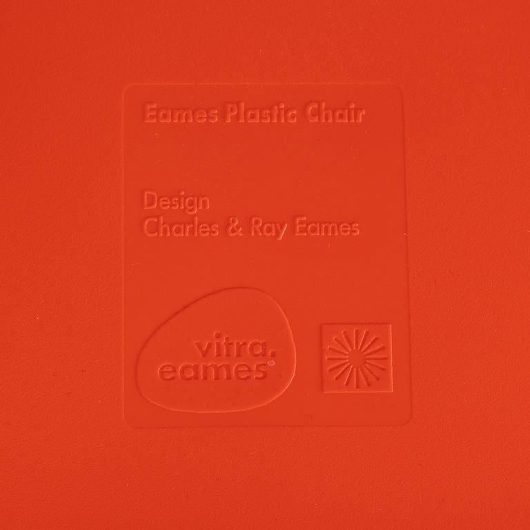 Charles & Ray Eames, Six “Plastic Chair DSW”, Vitra.