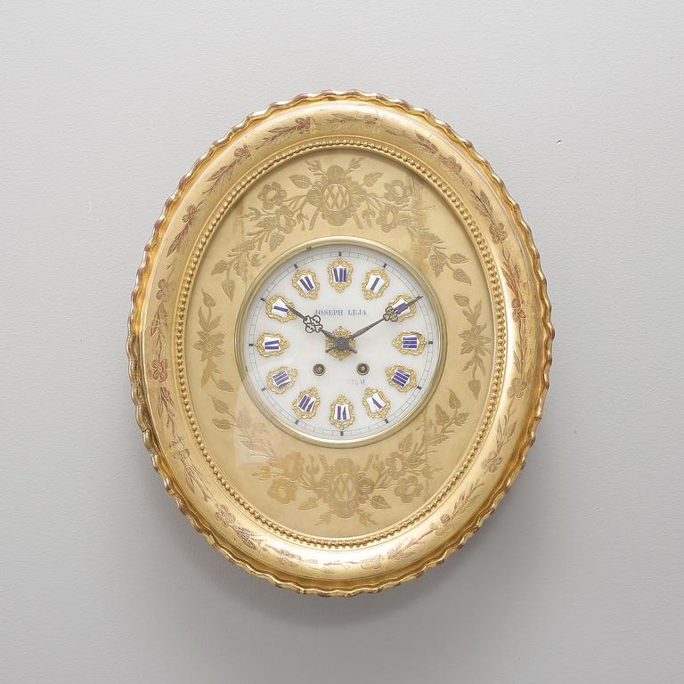 VÄGGUR. Urtavla märkt Joseph Leja. 1800-talets slut.