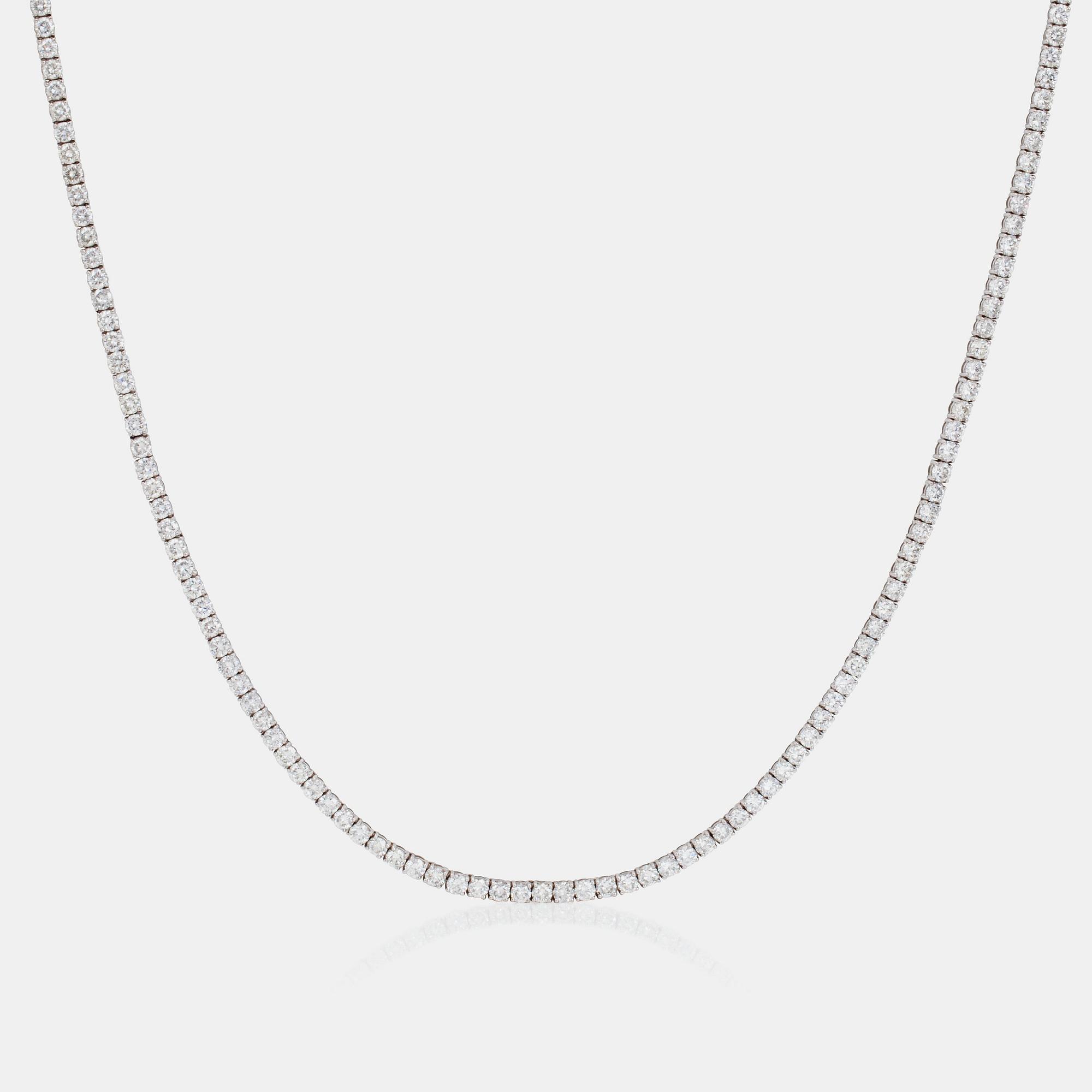 A 21.95ct brilliant-cut diamond collier.