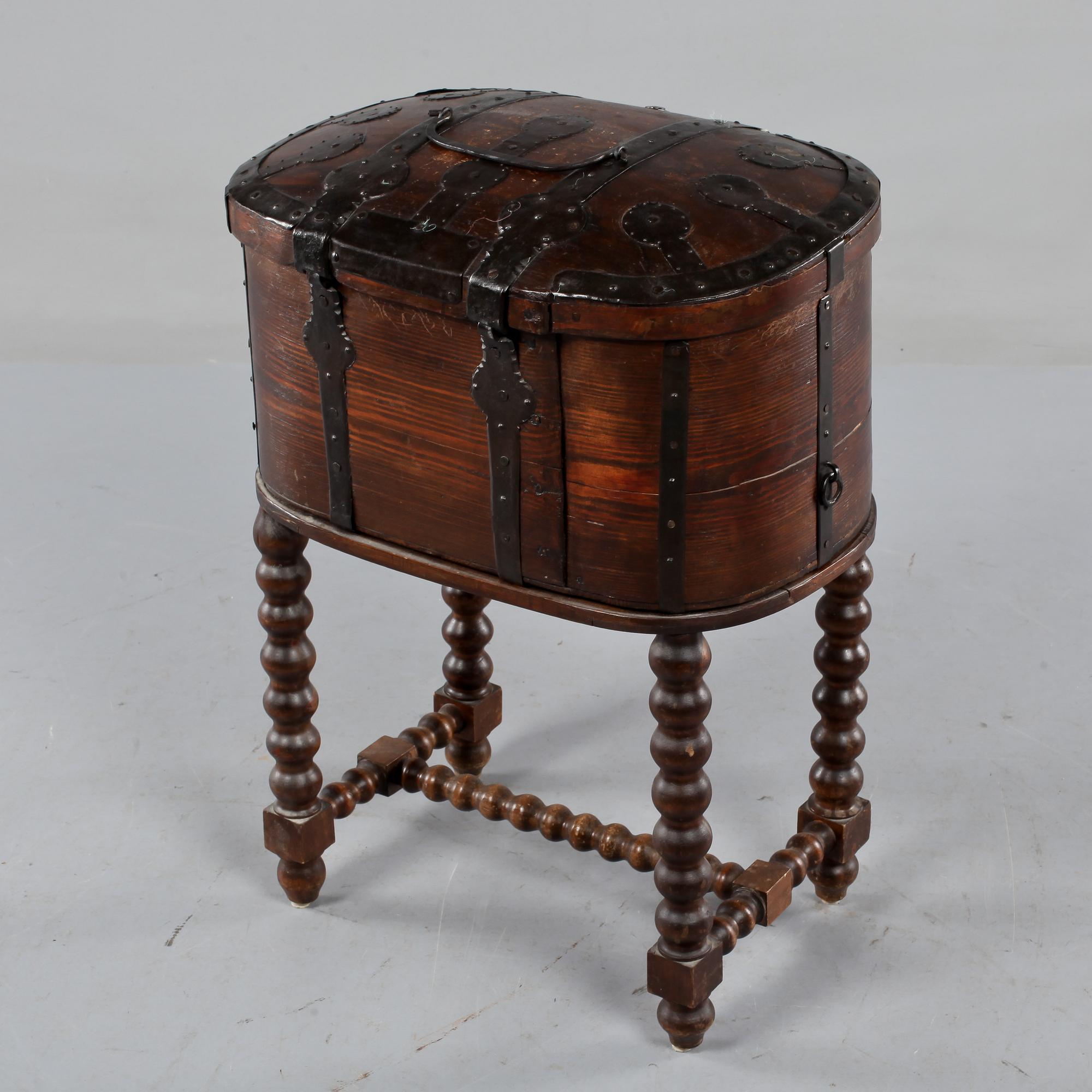 SCHATULL, senbarock, 1700-tal.