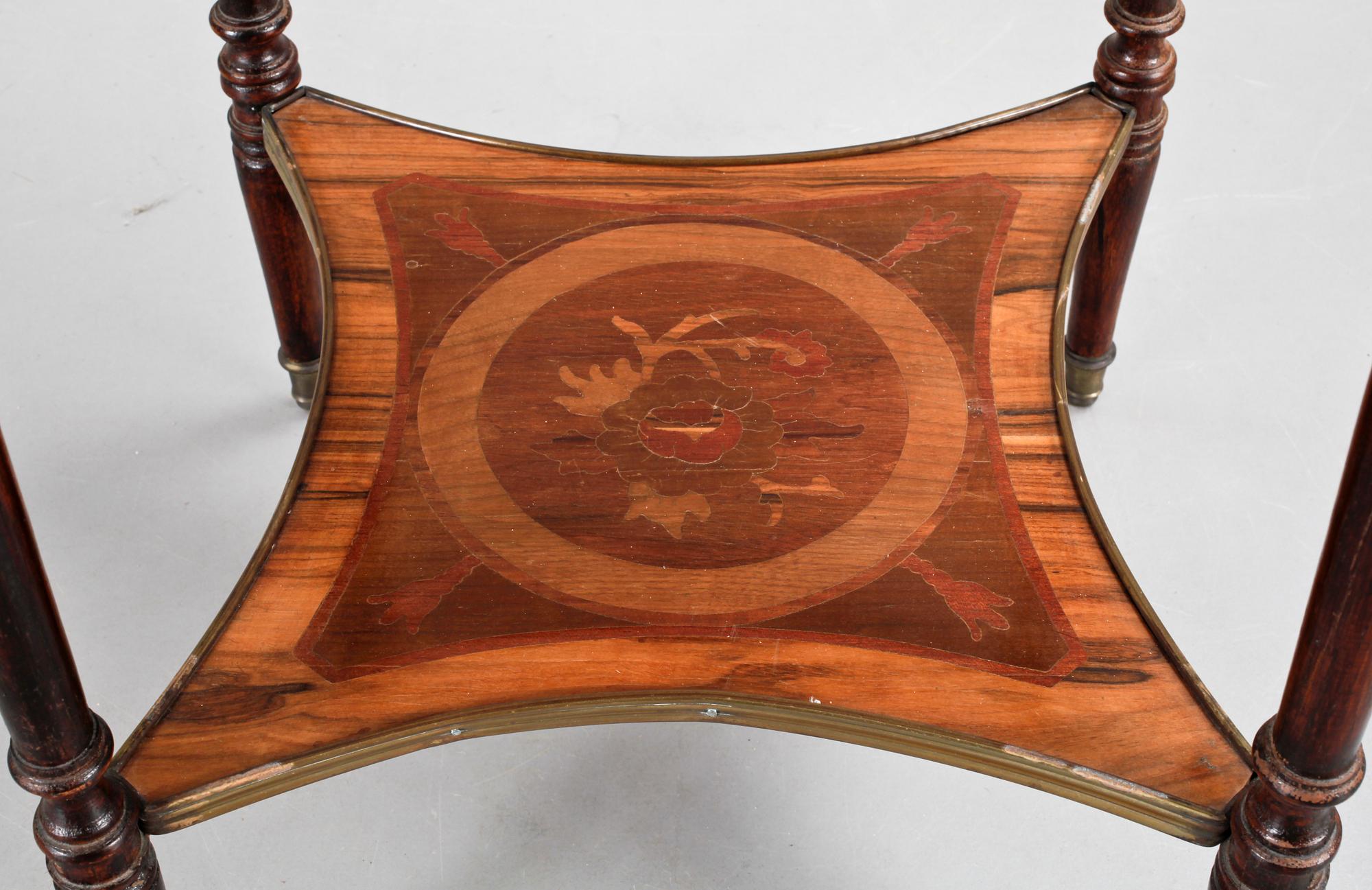 SALONGSBORD, Ny Louis XVI, Frankrike sent 1800-tal.