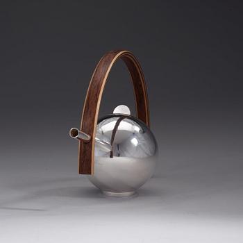 A Wolfgang Gessl sterling teapot, Stockholm 2001, an edition of 3/3.