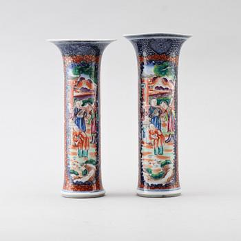 VASER, 1 par, porslin, Kina, 1700-tal.