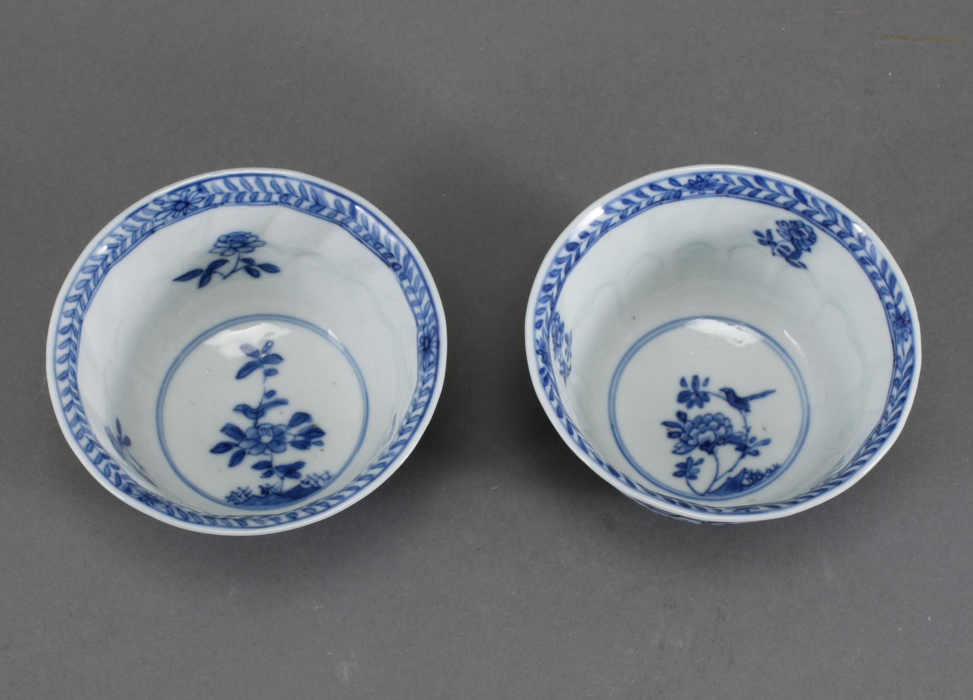 KOPPAR, ett par, porslin, Kina, Kangxi (1662-1722).