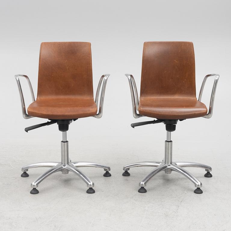 Jorge Pensi, a pair of "Gorka" swivel chairs, Akaba, Spain.