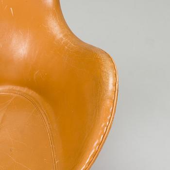 Arne Jacobsen, nojatuoli, "Egg", Fritz Hansen, Tanska, 1960/70-luku.