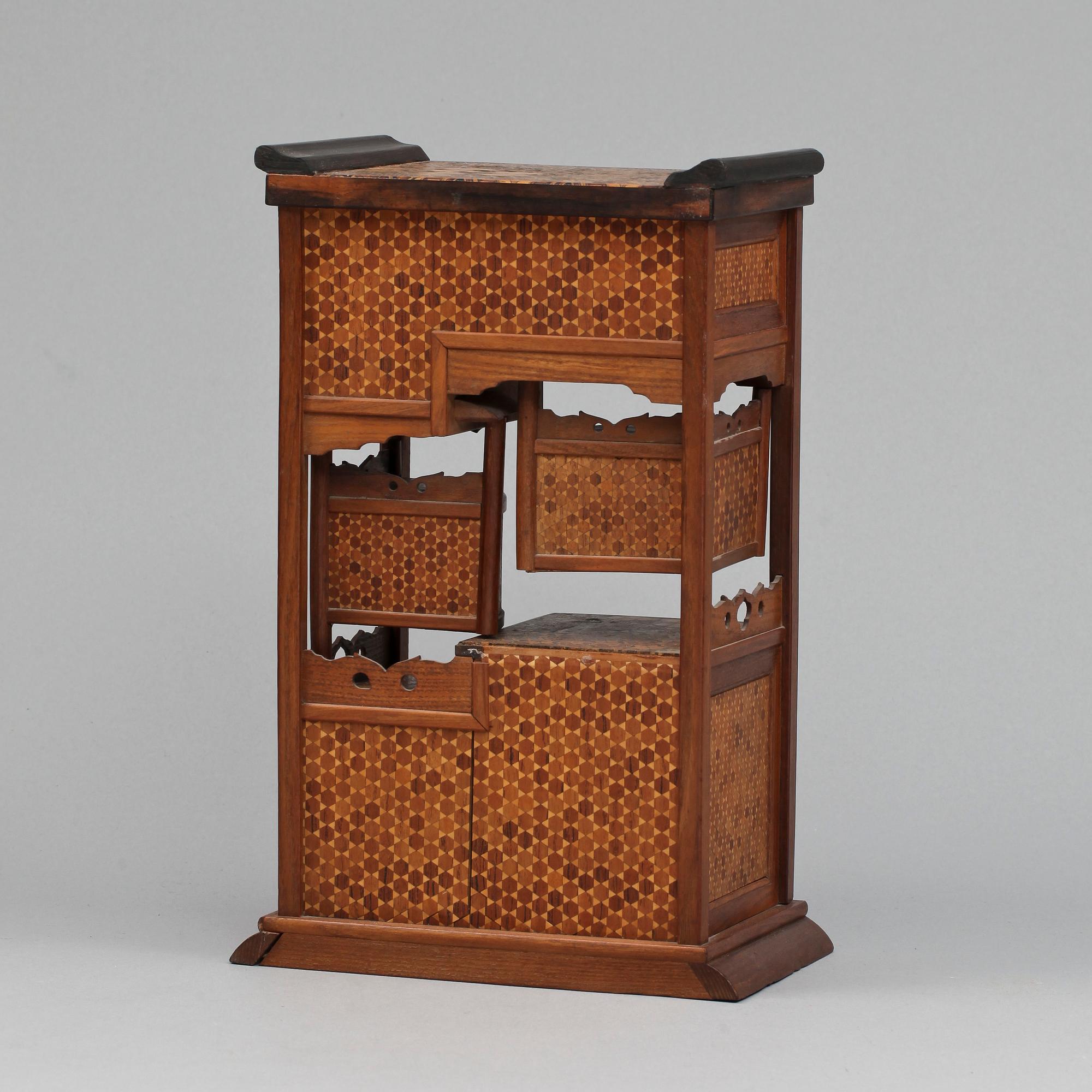 MINIATYRSKÅP, Meiji, Japan, 1800/1900-tal.