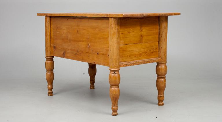 BORD, allmoge, furu, 1800-talets slut.