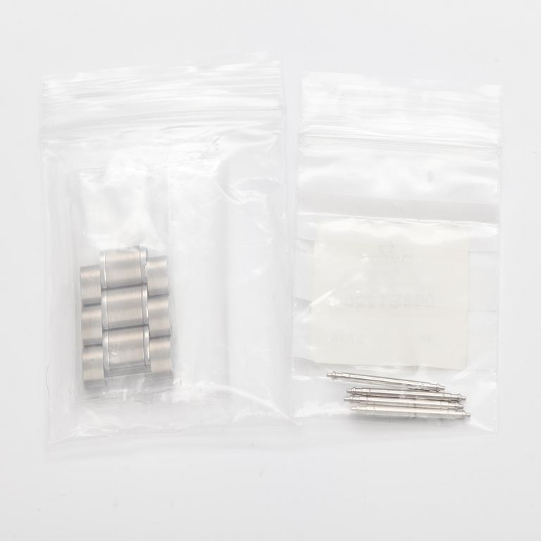 Omega, Speedmaster, Professional, Moonwatch, wristwatch, 42 mm.