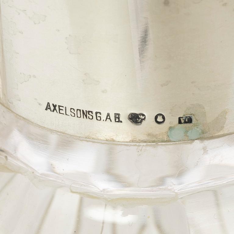 Karaffer/vinkannor, ett par, glas och silver, Axelsons, GAB, Stockholm 1899.värdering.