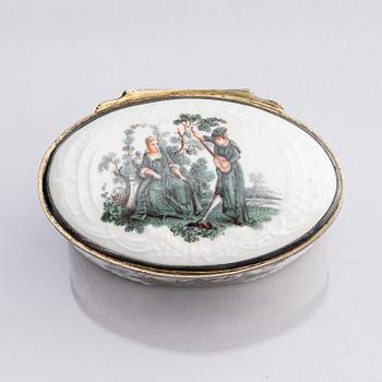 Box, porcelain, Meissen style, probably Germany 19th century.