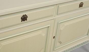 SIDEBOARD, gustaviansk stil, 1900-talets andra hälft.
