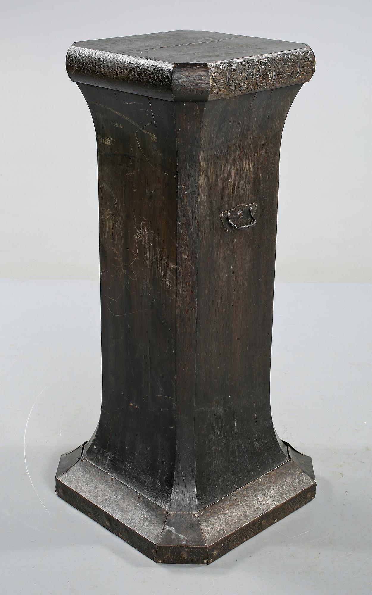 PIEDESTAL, senjugend, 1910-tal.