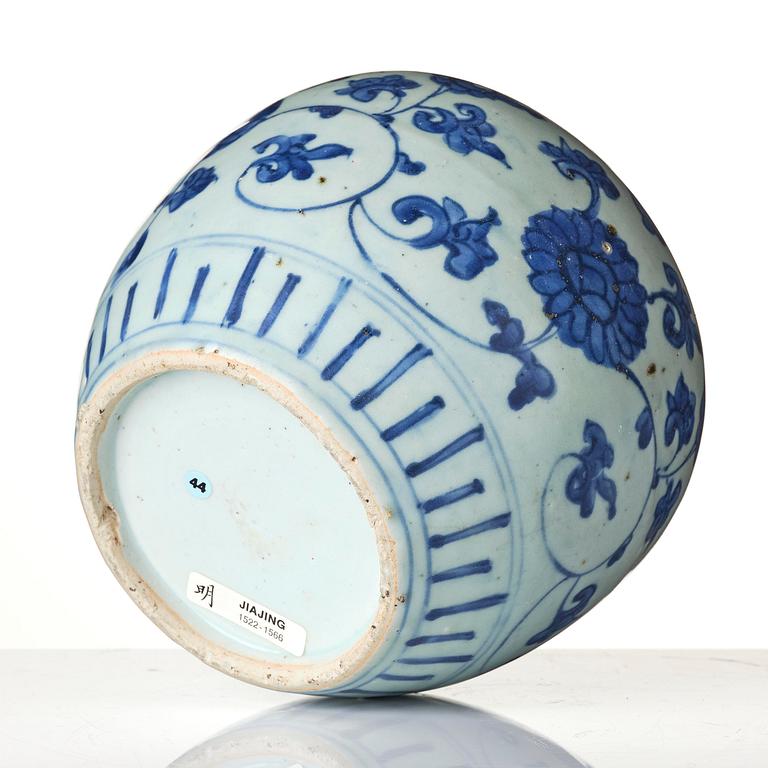 A blue and white 'floral' jar, Ming dynasty, Wanli (1572-1620).